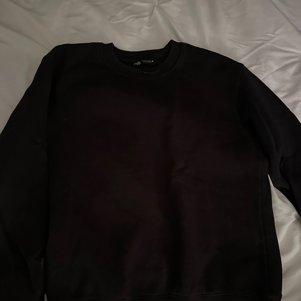 Zara Black Crewneck Sweatshirt